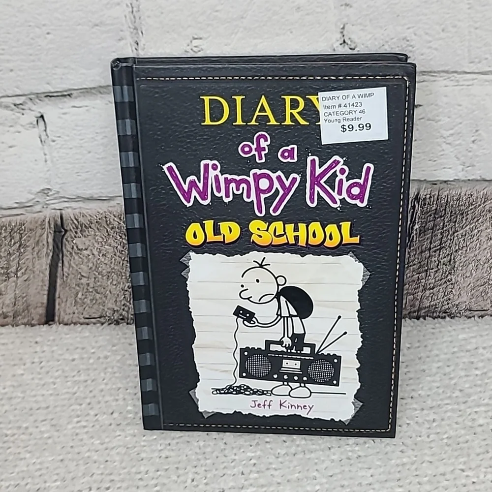 Kids/Children's Illustrated Fun Diary of a Wimpy Kid Two Book Set Book 9/Book 10